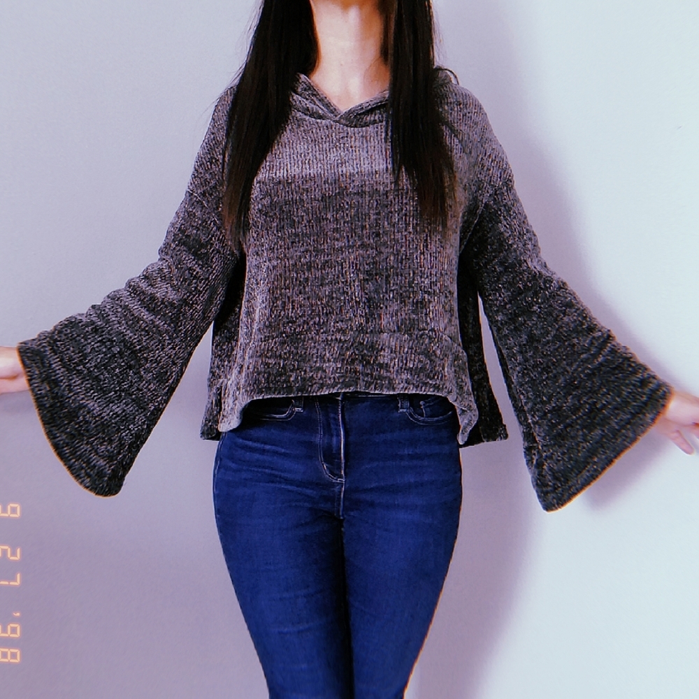 Luxurious Bell Sleeve Cropped Sleep Knit Hoodie - Super Soft